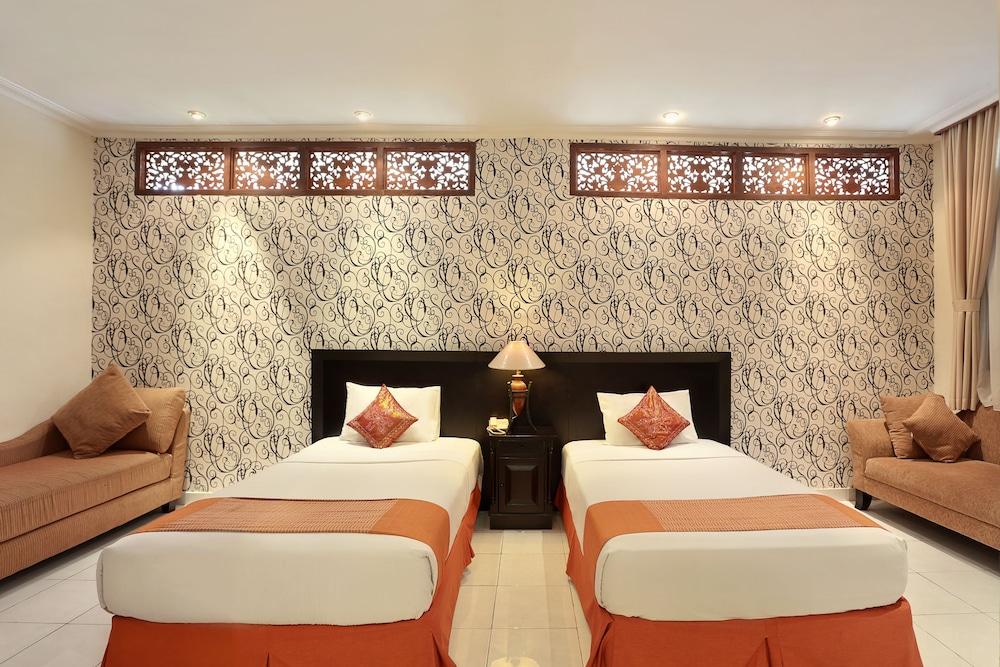 The Batu Belig Hotel & Spa Seminyak Exterior foto