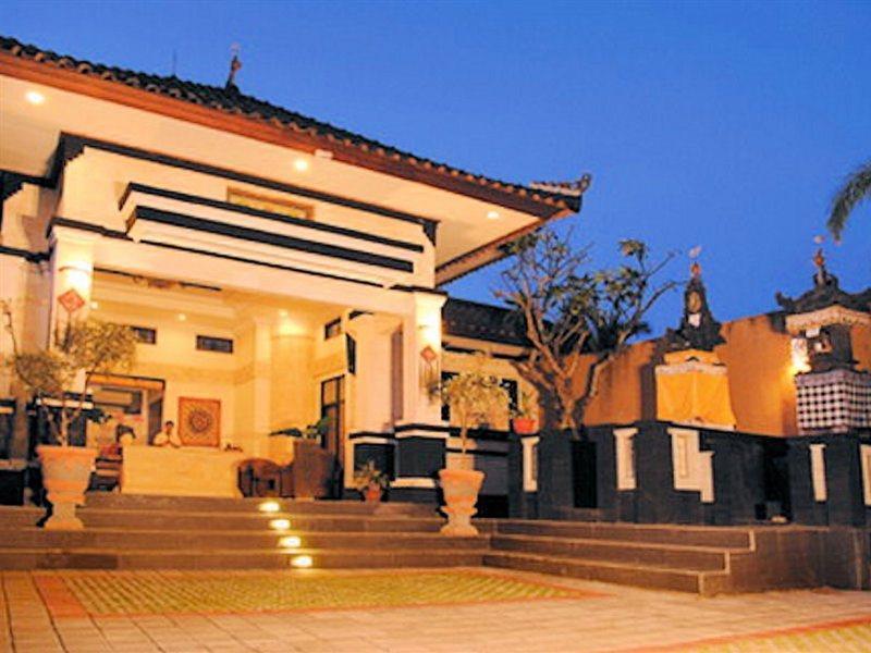 The Batu Belig Hotel & Spa Seminyak Exterior foto